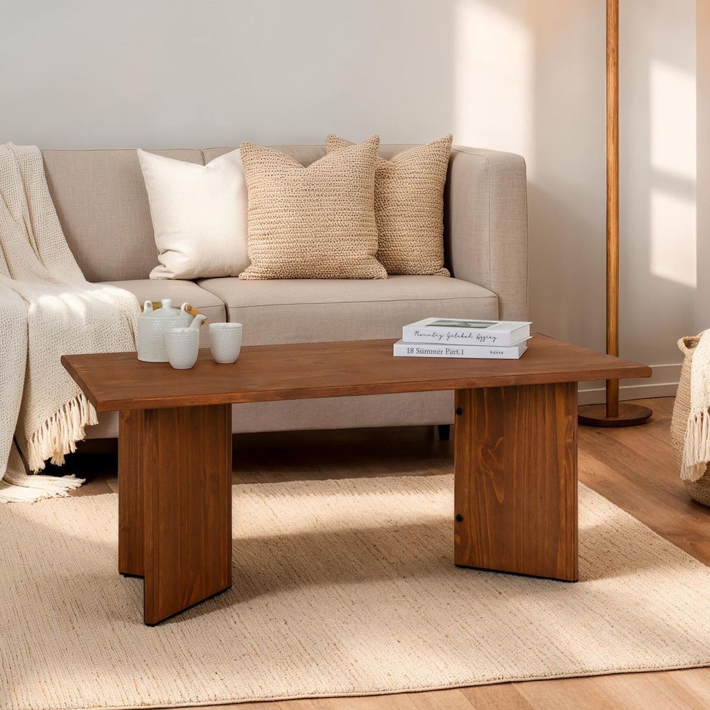 Couchtisch MESA aus Massivholz 110 x 45 x 60 cm dunkelbraun - minimalistischer Sofatisch aus Holz, Wohnzimmer Tisch mit angwinkelten Beinen