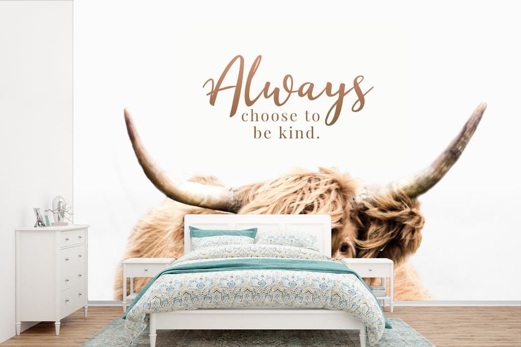 MuchoWow Fototapete für Wohnzimmer oder Schlafzimmer Wandtapete Vinyl Motivtapete Schottischer Highlander - Zitat - Tier - 360x240 cm - Vinyl-Ta...