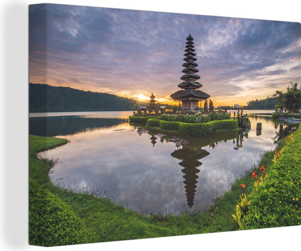 OneMillionCanvasses - Leinwandbilder - 140x90 cm, Sonnenaufgang über dem Pura Ulun Danu Bratan-Tempel auf Bali, Wandbilder Kunstdruck Wanddekora...