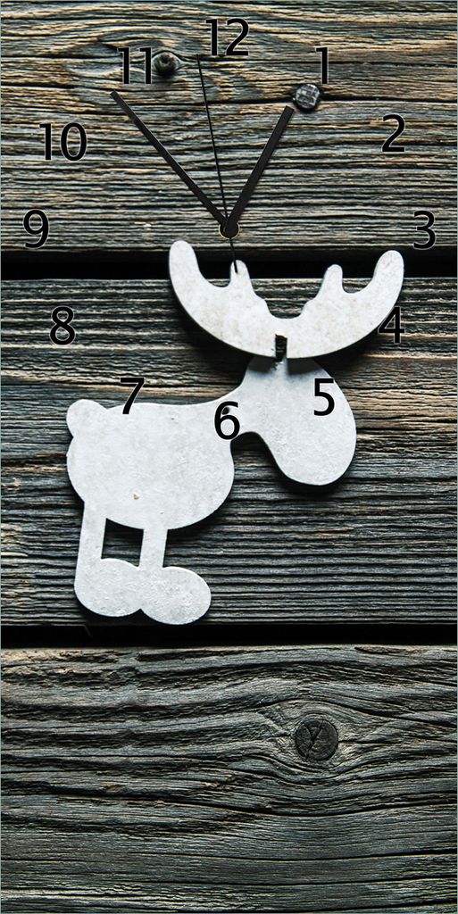 Wallario Design Wanduhr bedruckt, Größe 30 x 60 cm, Motiv: Elch Symbol in weiß, vor dunklem Holz