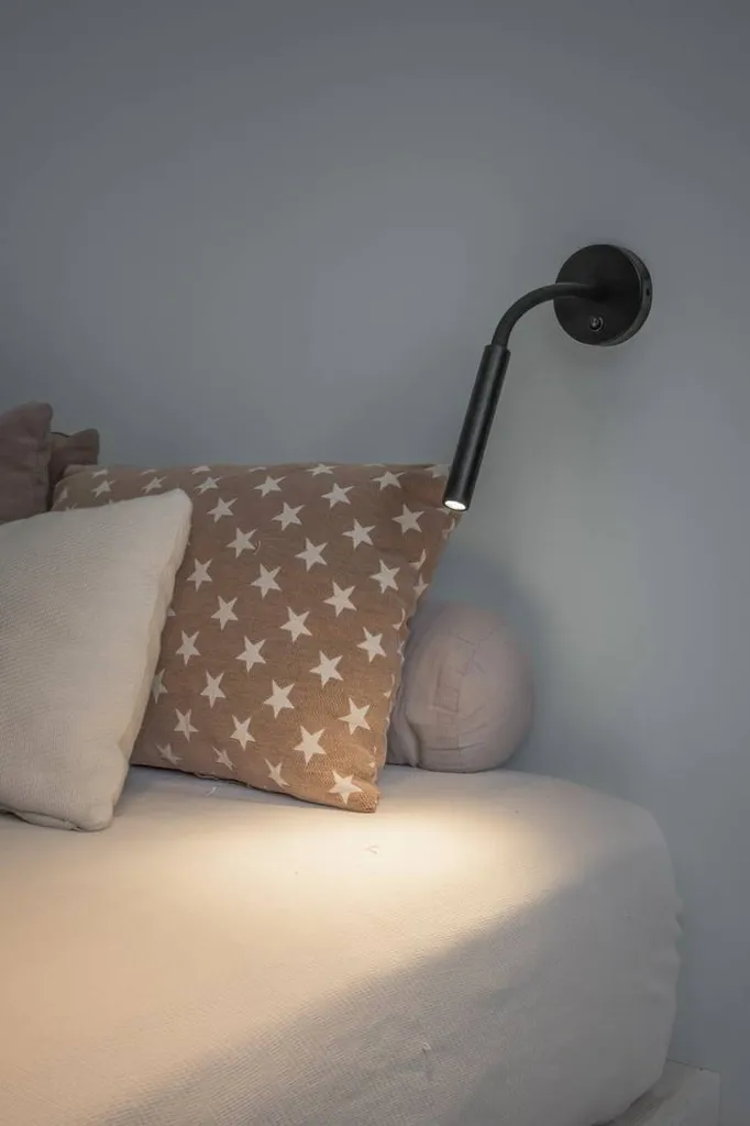Applique murale LED KALE noire design moderne pour éclairage intérieur