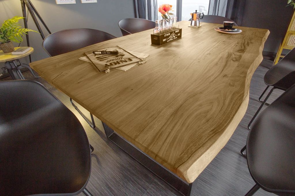 LIVING EDGE Massiver Esstisch 200cm Akazienholz Natur 3,5cm Tischplatte mit Baumkante 35mm starke Tischplatte Sitheim
