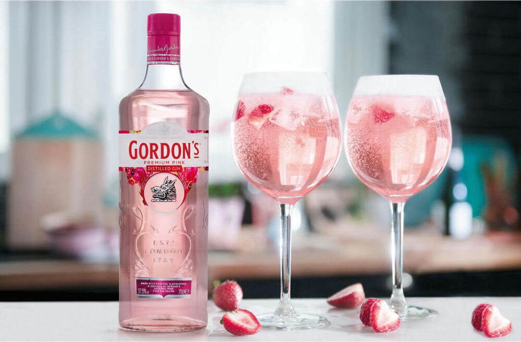 Gordon's Premium Pink Distilled Gin 37,5 % vol. 0,7 L Obrázok produktu 8