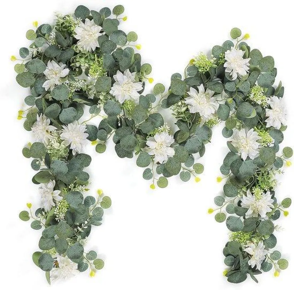 Guirlande eucalyptus blanc 18m et fleurs de dahlia pour déco de Noël