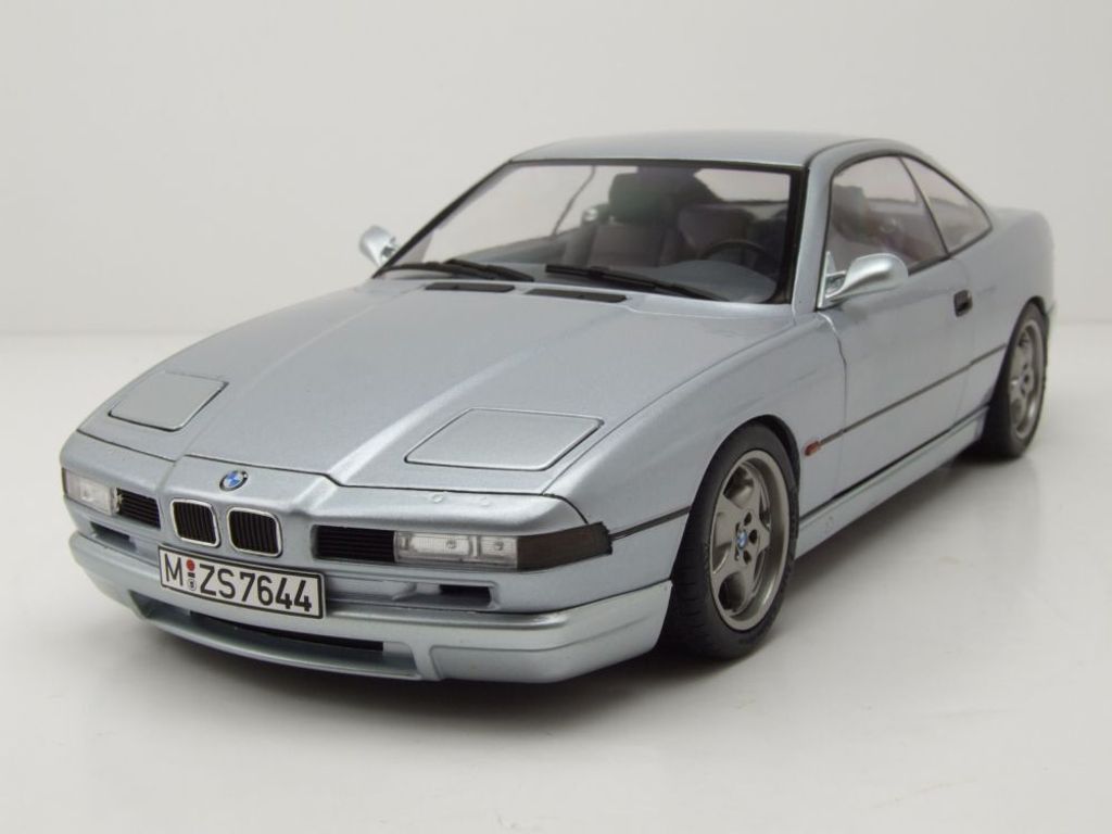 BMW 850 (E31) CSI silber - Modellauto 1:18 Solido Produktbild 2