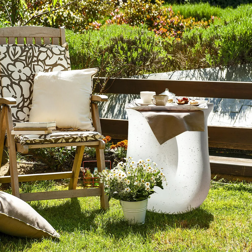 Petite table d'appoint stable pour petits espaces - Table salon blanc