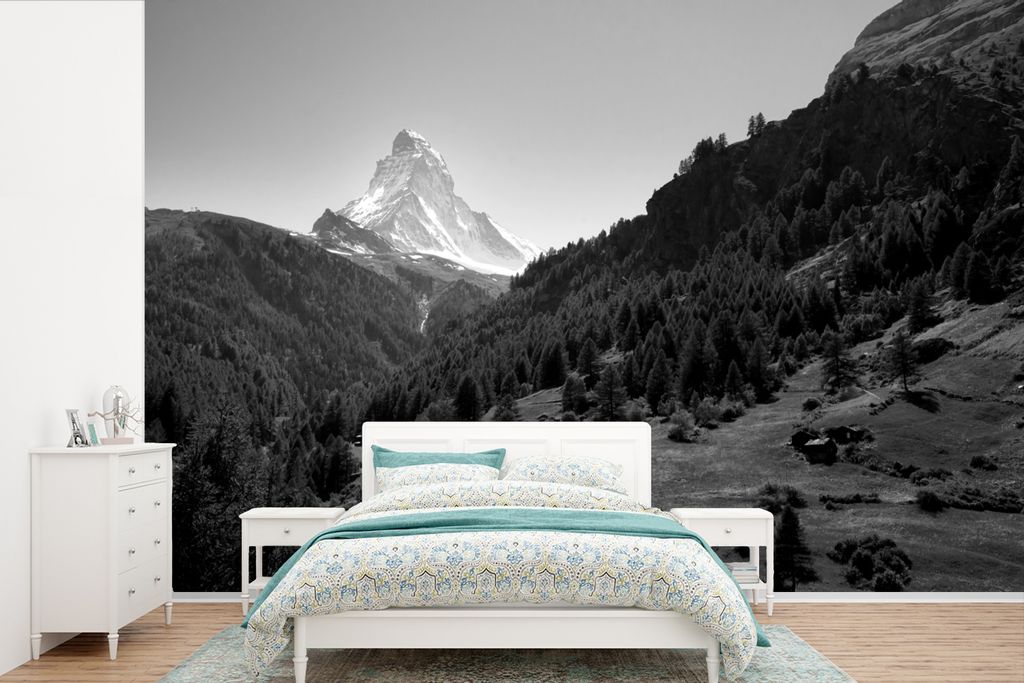 MuchoWow Fototapete für Wohnzimmer oder Schlafzimmer Wandtapete Vinyl Motivtapete Schweizer Alpen in Matterhorn mit grünen Bäumen - schwarz un...