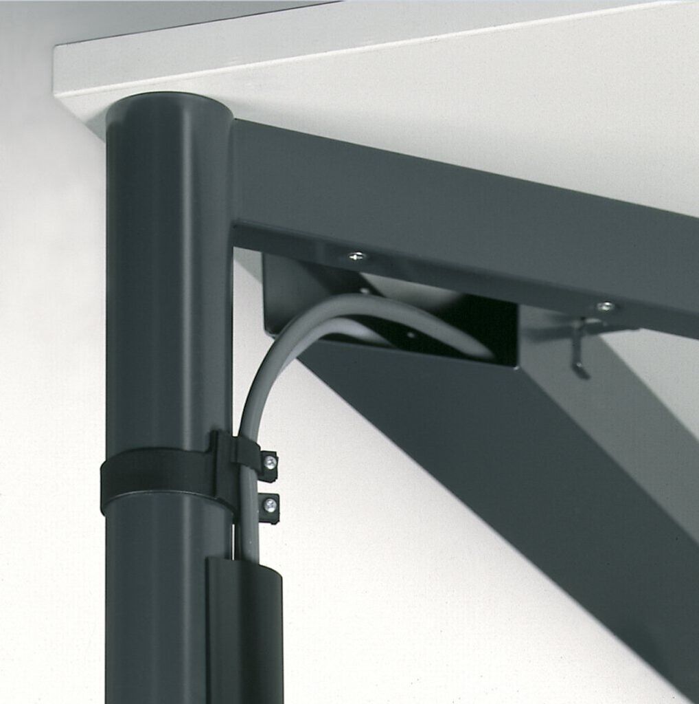 geramöbel Geramöbel Kabelkanal 1.600 x 75 x 140 mm (B x H x T) Metall silber