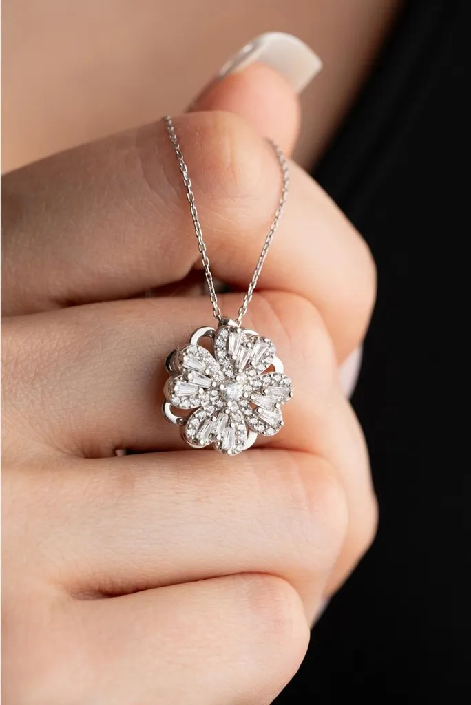 Cadeau femme : collier trèfle porte-bonheur argent 925 rhodié pivotant