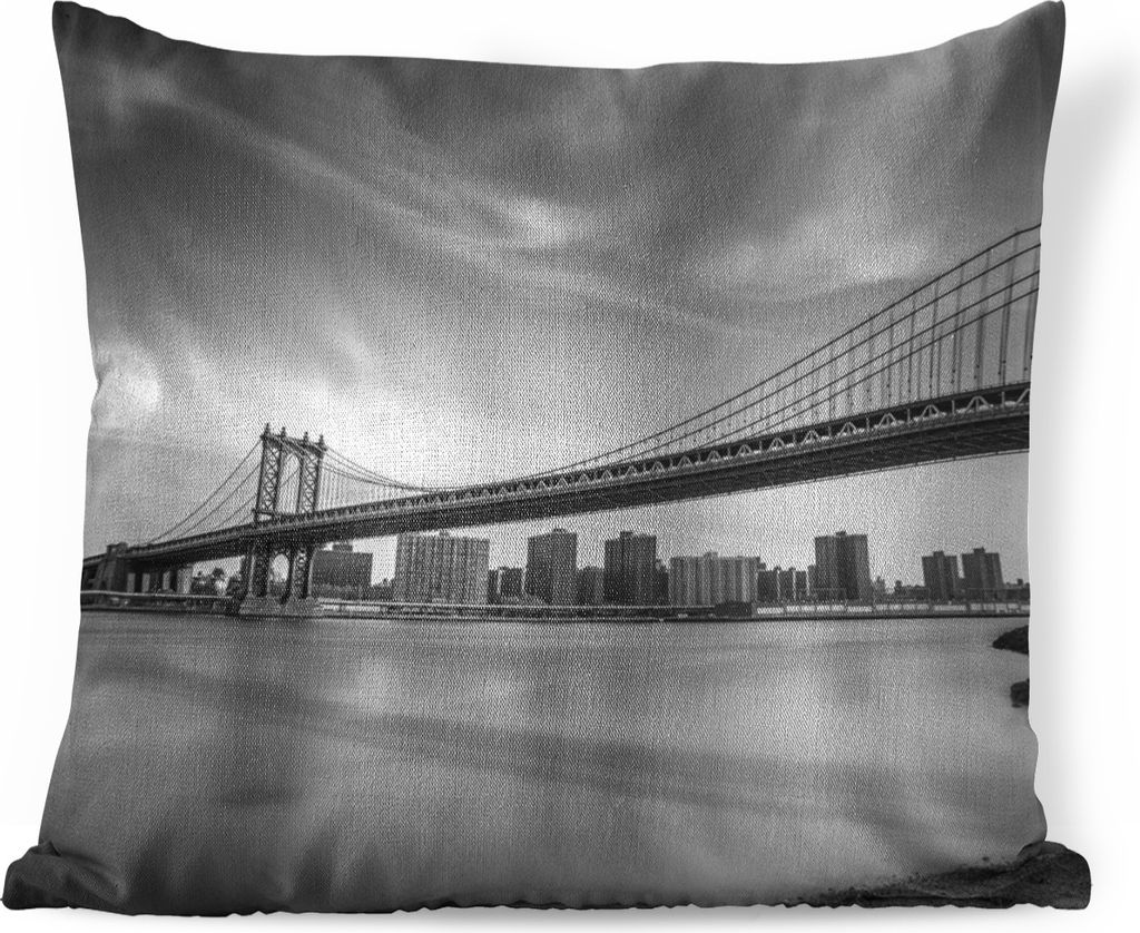 MuchoWow Zierkissen Sofakissen Wohnzimmer Dekokissen 50x50 cm East River, Manhattan - schwarz und weiß - Komfort - Sofakissen
