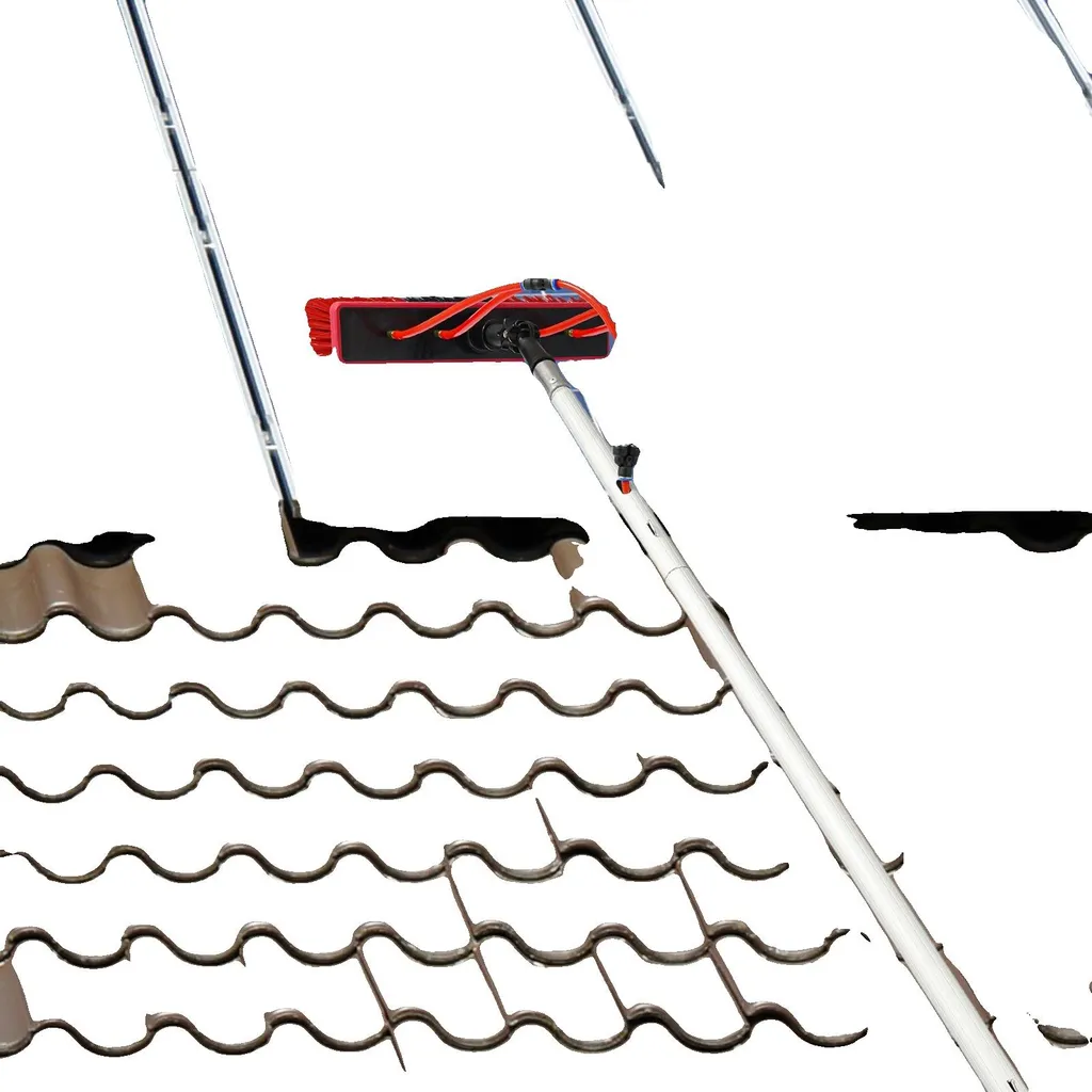 Nettoyer vos panneaux solaires en hauteur avec cette brosse de 5m ajustable