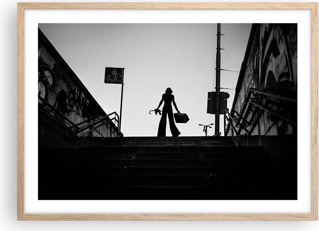 Gerahmtes Poster - Rahmen in heller Eiche - Schatten Fotografie Treppen - 70x50 cm - Wand Bild - Wanddeko - Wandbilder - Kunstposter - Wandposter -...
