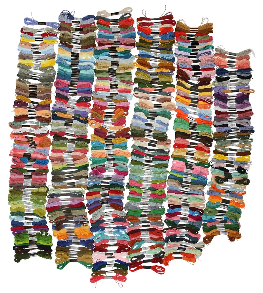 Assortiment 447 Couleurs de Fil à Broder en Coton Polyester Soyeux