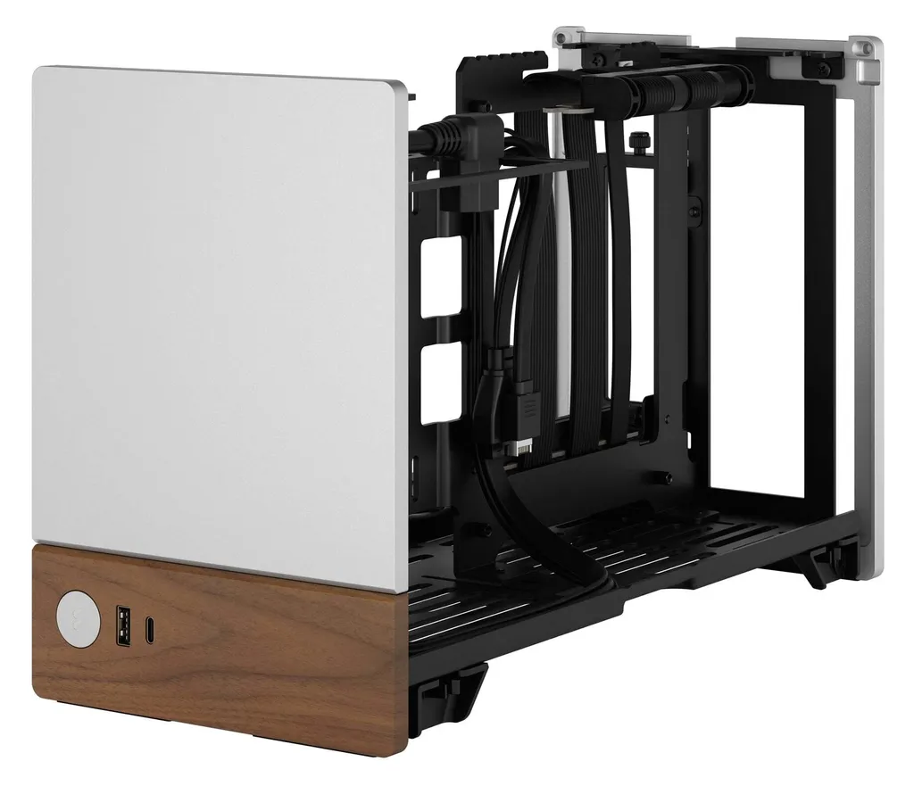Boîtier PC portable Fractal Design Terra Silver pour créateur exigeant - 9