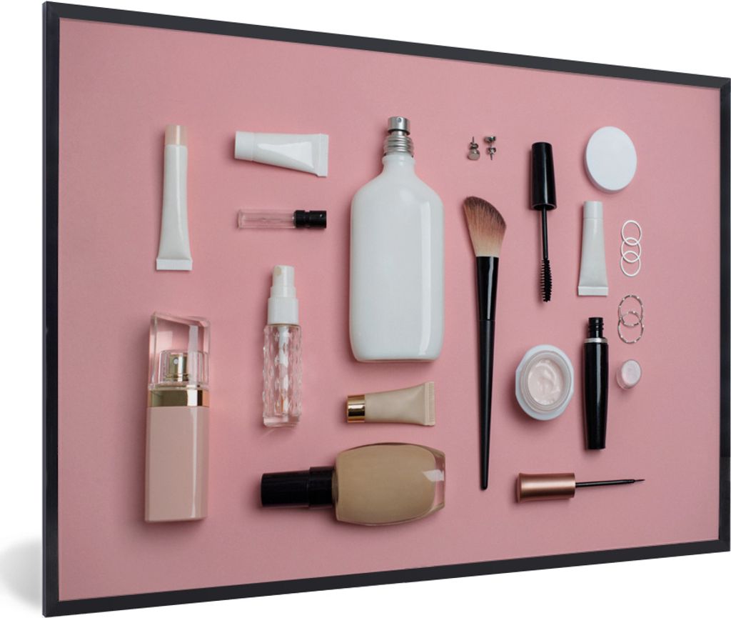 MuchoWow MuchoWow Gerahmtes Poster Make-up für Ihr Gesicht 90x60 cm - Poster mit zchwarzem Bilderrahmen - Fotorahmen - Foto-Plakat