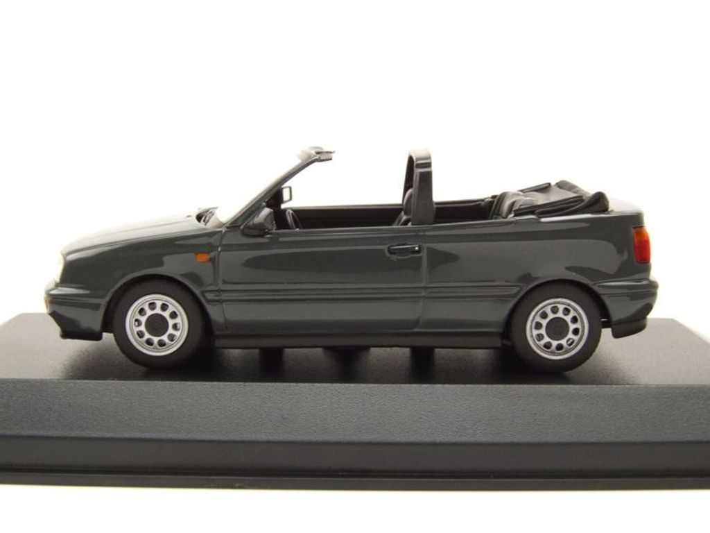 Maxichamps 940055531 VW Golf 3 Cabrio 1997 grau metallic Produktbild 4