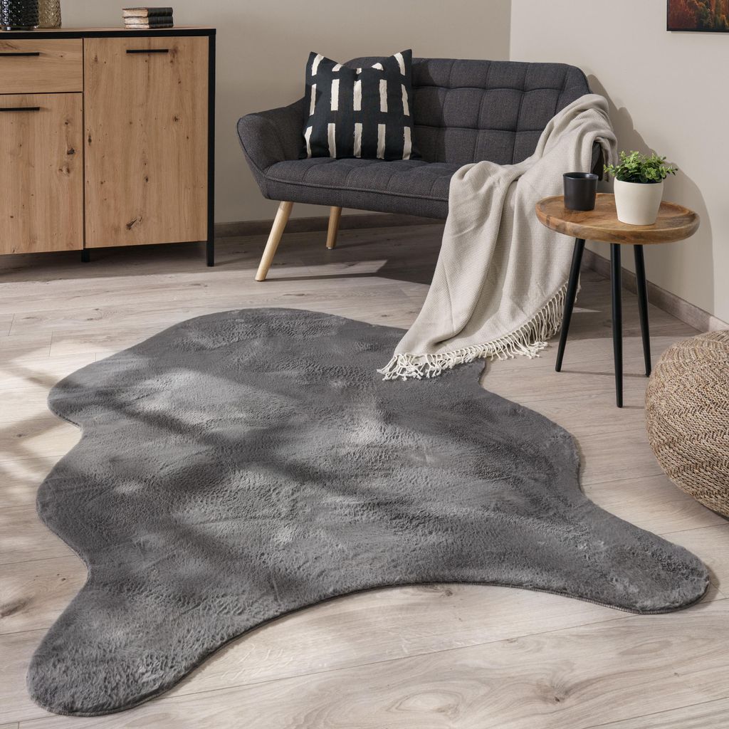 Teppich Wohnzimmer Kurzflor Modernes Kunstfell Fellform Produktbild 