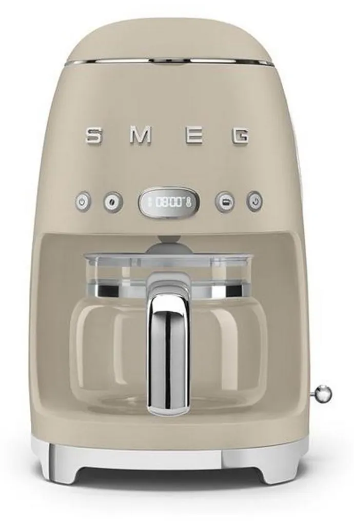 Dites adieu au café froid avec la cafetière Smeg programmable 1050W