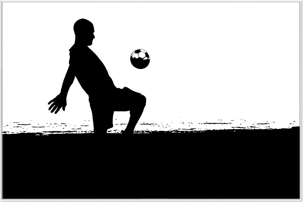 Wallario Wandbild Fußball Kicker Schwarz-Weiß, Größe: 61 x 91,50 cm, Poster mit weißem Aluminiumrahmen