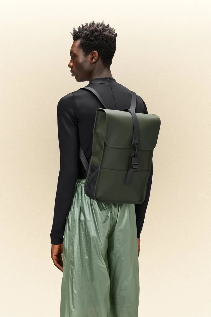Rains Backpack Mini 13020 Verde: Lo Zaino Iconico del Design Danese - 9