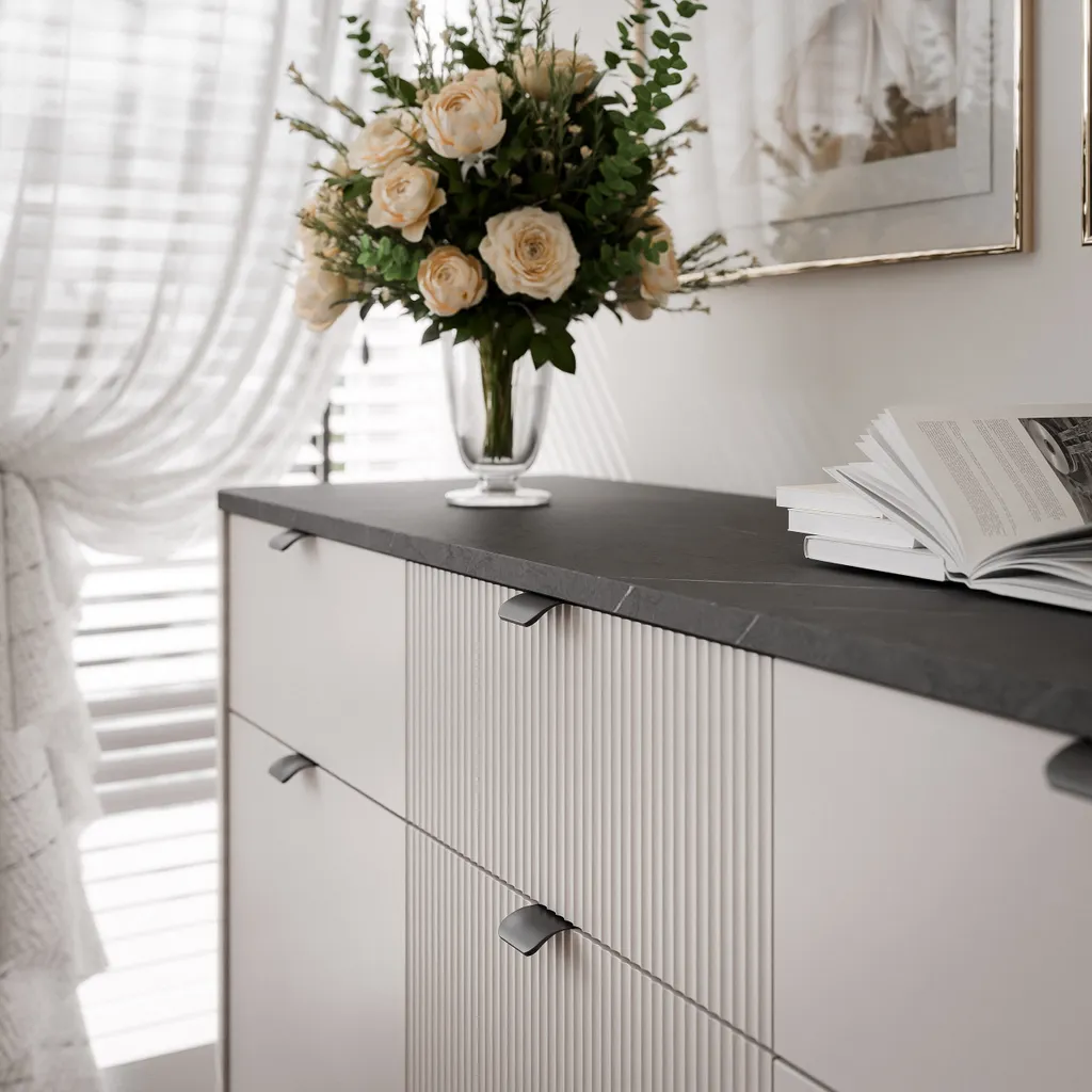 Commode à tiroirs cannelés NAVANI meuble de rangement chic 130 cm - 3
