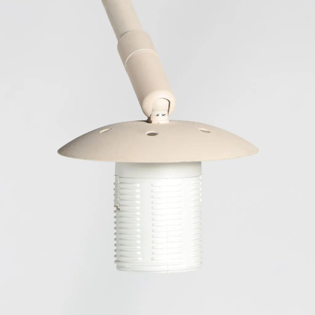 Éclairage de salon sans éblouissement : Lampe arquée beige E27 métal