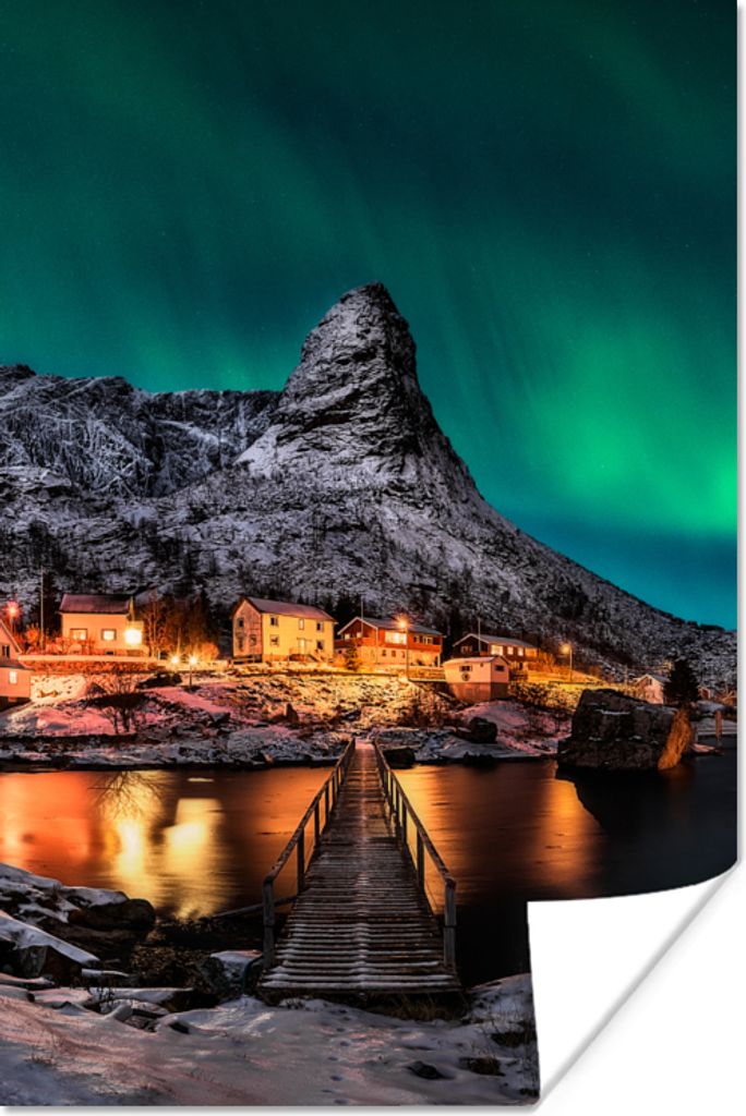 MuchoWow Poster Nordlicht - Island - Schnee - Dorf - Grün - Berge 40x60 cm - Plakate für die Wand - Poster Babyzimmer