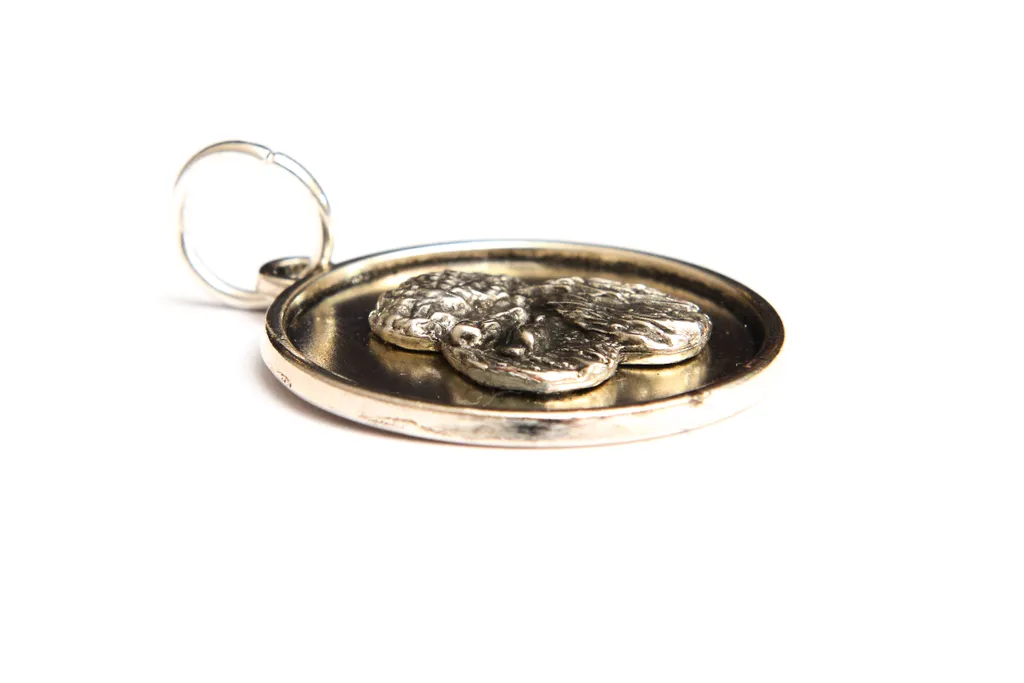 Pendentif Chien Caniche de Collection avec Chaîne Fine Style Argenté