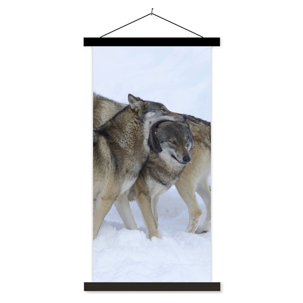 MuchoWow Textilposter Wolf - Europa - Schnee 90x180 cm mit schwarzem Rahmen - Dekoration Wohnzimmer