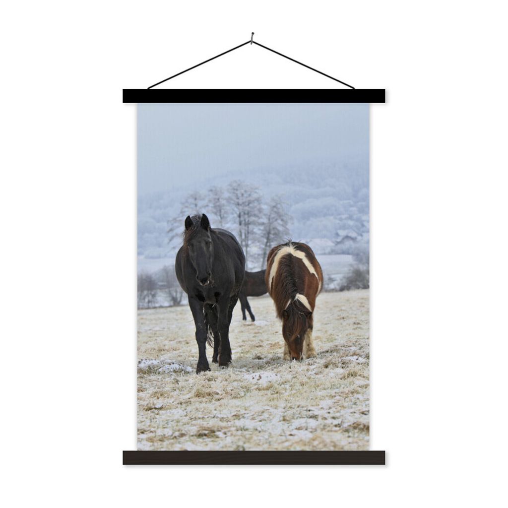 MuchoWow Textilposter Pferde - Schnee - Weiß 120x180 cm mit schwarzem Rahmen - Fotos