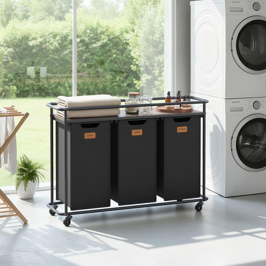 VASAGLE Wäschesammler mit Rollen, Wäschekorb 3 Fächer, 150 L, Wäschesortierer mit Ablage, Wäschewagen, abnehmbare Taschen, 6 Etiketten, Waschk...