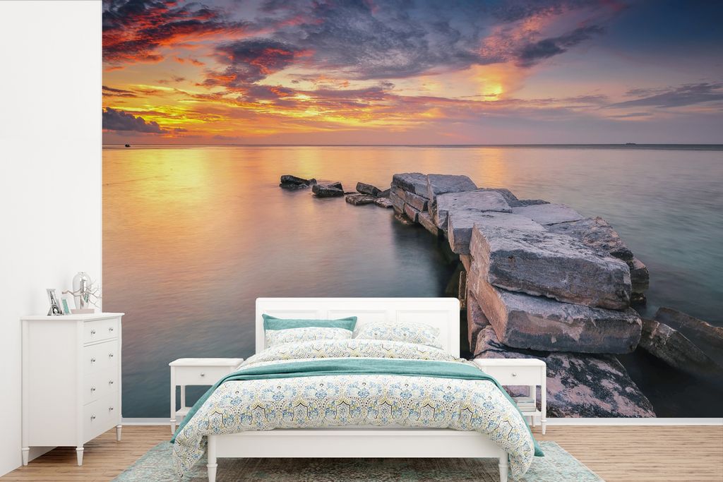 MuchoWow Fototapete für Wohnzimmer oder Schlafzimmer Wandtapete Vinyl Motivtapete Weg zum Meer bei Sonnenuntergang auf der Insel Sipadan in Mala...