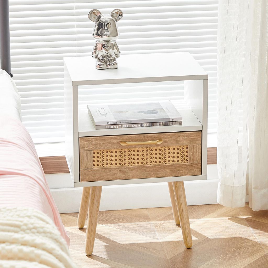 Rattan Nachttisch mit Schublade, moderner Beistelltisch mit Massivholzbeinen für Schlafzimmer und Wohnzimmer, Weiß, H55xB40xT30 cm