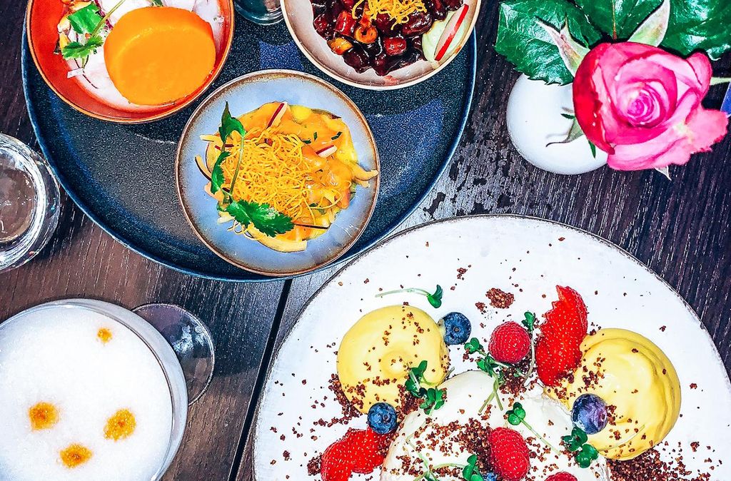 Jochen Schweizer Kulinarische Stadtführung in Frankfurt am Main; Erlebnis verschenken oder selbst erleben; Gutschein gültig für 1 Person Gruppe...