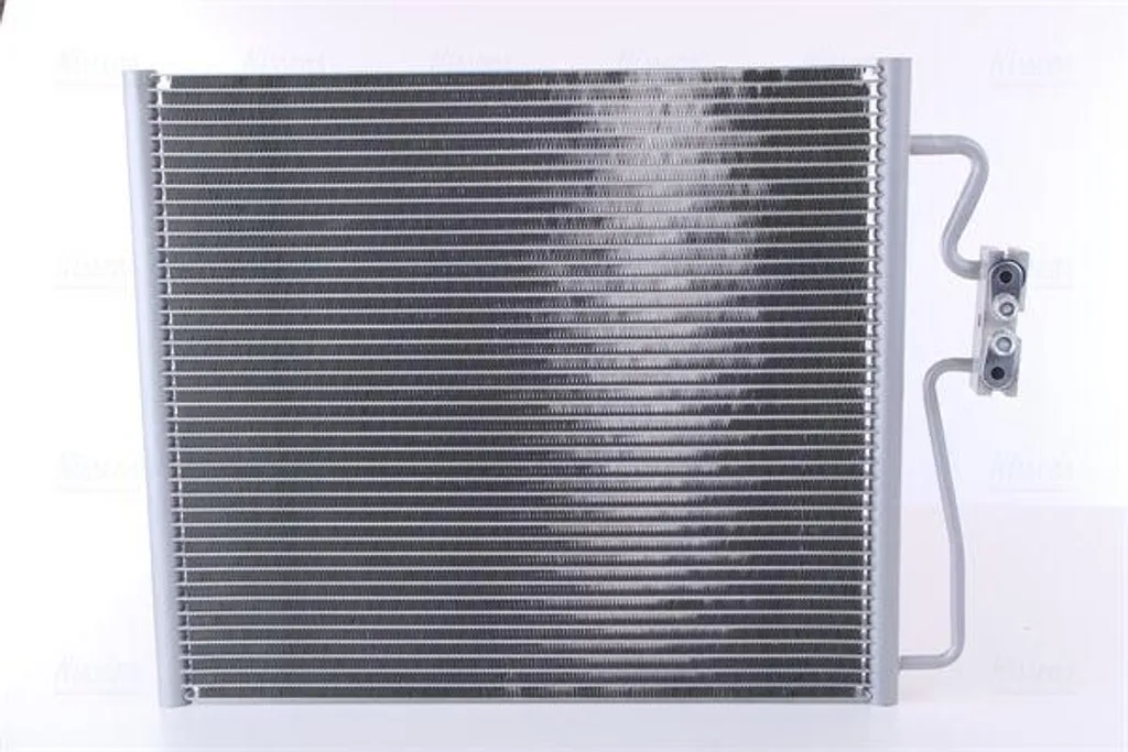 Remplacer le condenseur de clim sur BMW Série 7 E38 avec Nissens 94528