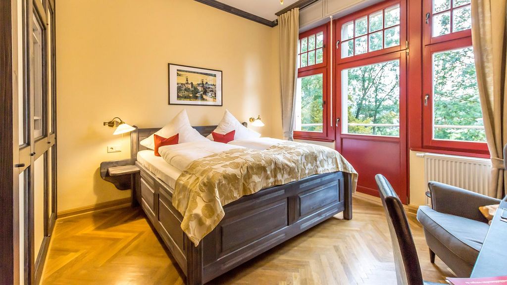 Jochen Schweizer Familienurlaub im Waldschlösschen (2 Nächte); Erlebnis verschenken oder selbst erleben; Gutschein gültig für 2 Personen und 1...