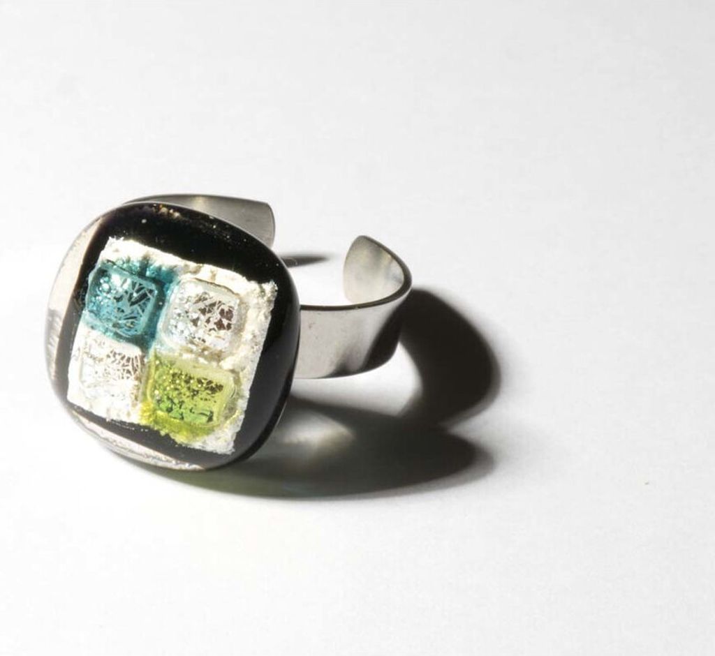 Ring mit Glasstein Blau Grün Fusing