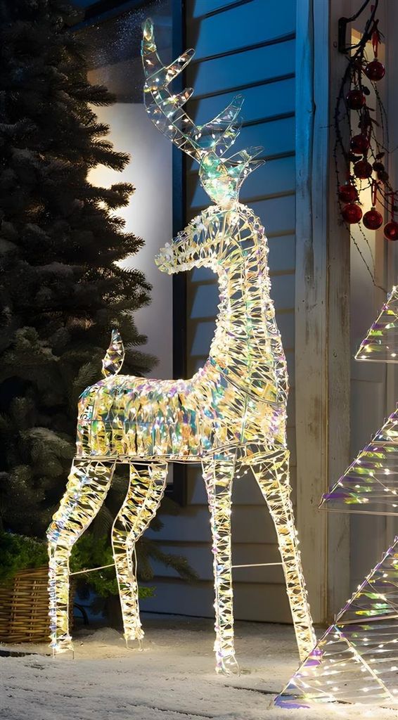 LED Rentier "Rainbow" 1,36 m hoch, 960 warmweiße Lichter, Weihnachtsbeleuchtung, Outdoor Beleuchtung, Leuchtdeko, XXL Dekofigur, Gartendeko für D...