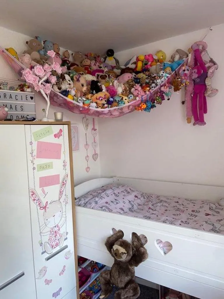 Organiseur de chambre enfant rose : Hamac d'angle spécial peluches