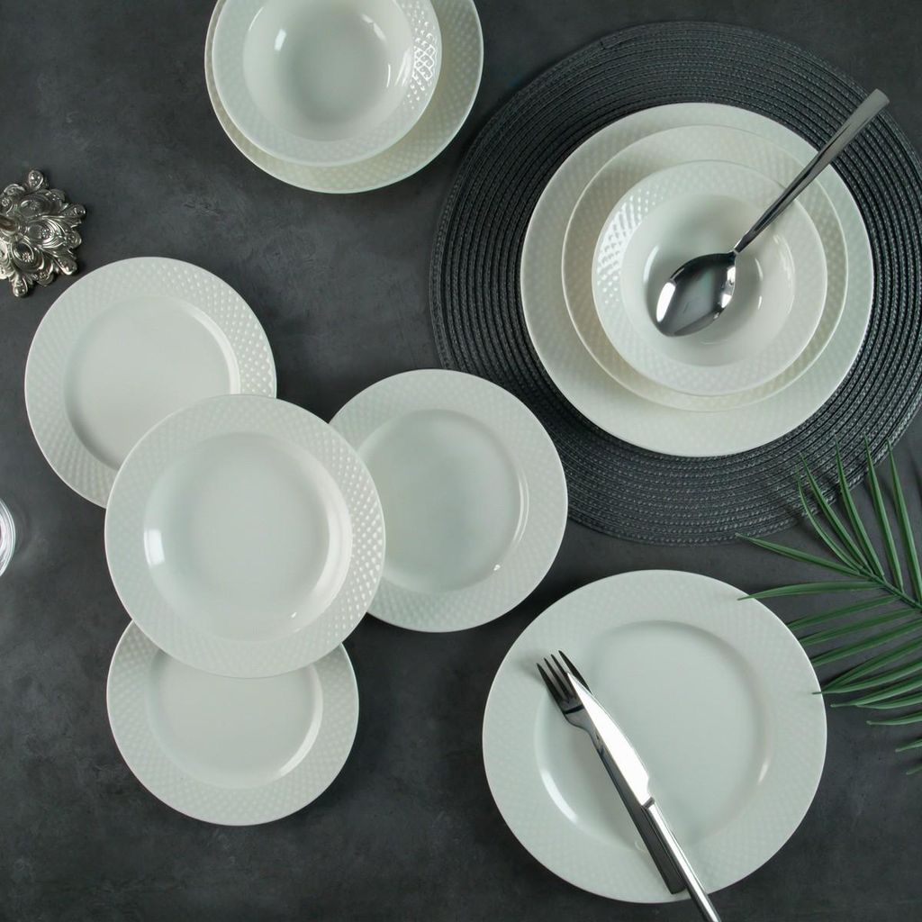 Hermia Concept, Hochwertiges 24-teiliges Dinner Set aus 100% Porzellan, Weiß | 6 Servierplatten (25 x 25 cm), 6 Kuchenplatten (19 x 19 cm), 6 Tell...
