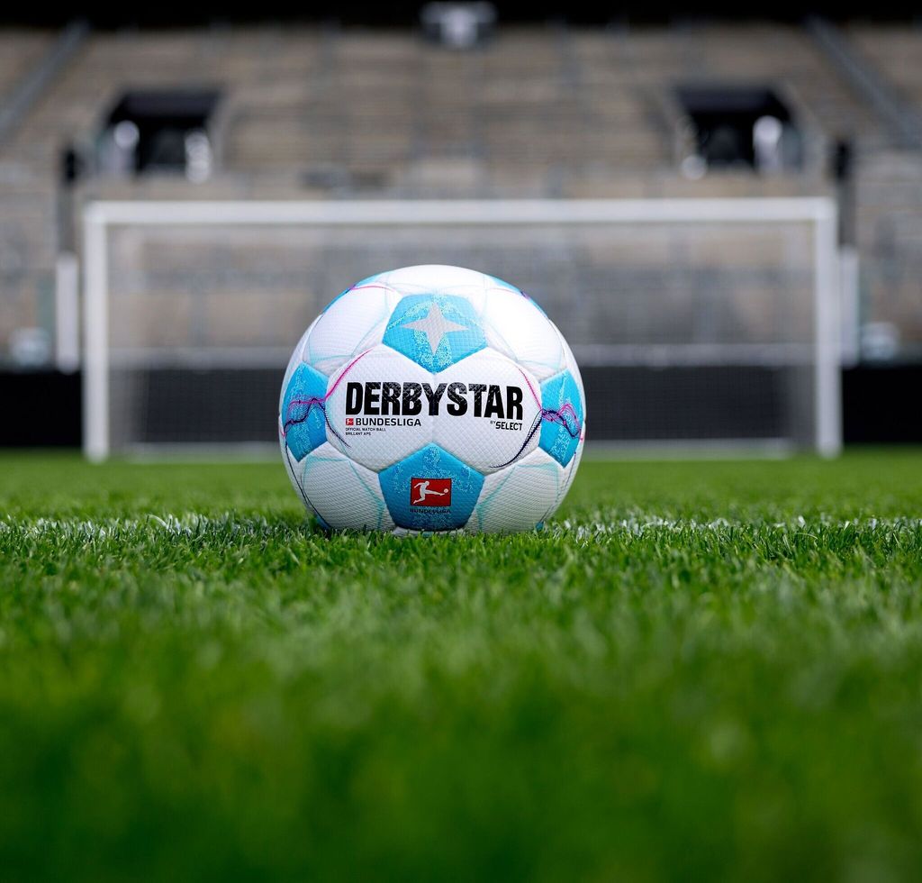 DERBYSTAR Bundesliga Brillant APS V24 * * 5