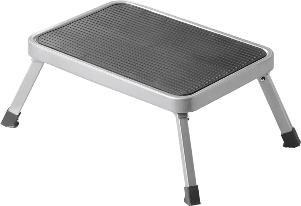 Marchepied pliable caravane stable : finissez-en avec les marches glissantes