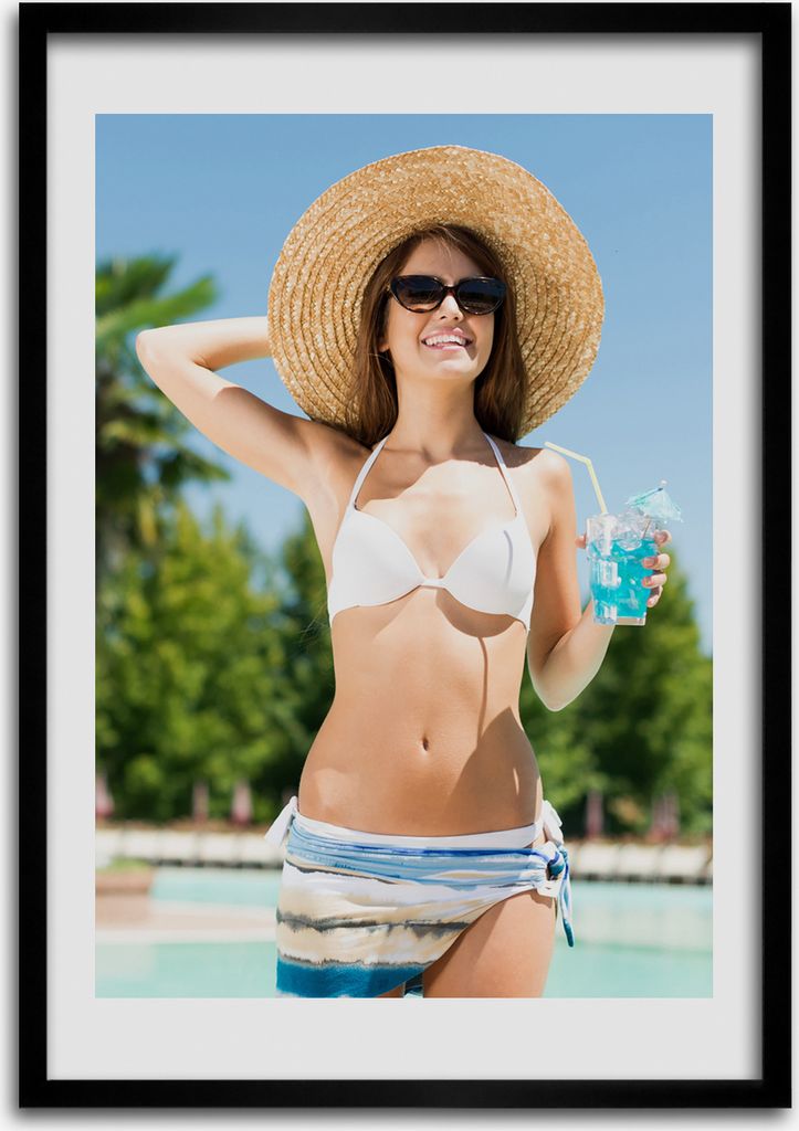 Bild - Bilderrahmen - Foto - 70 cm x 100 cm - MDF - Rahmen - Wandkunst - Frau am Pool
