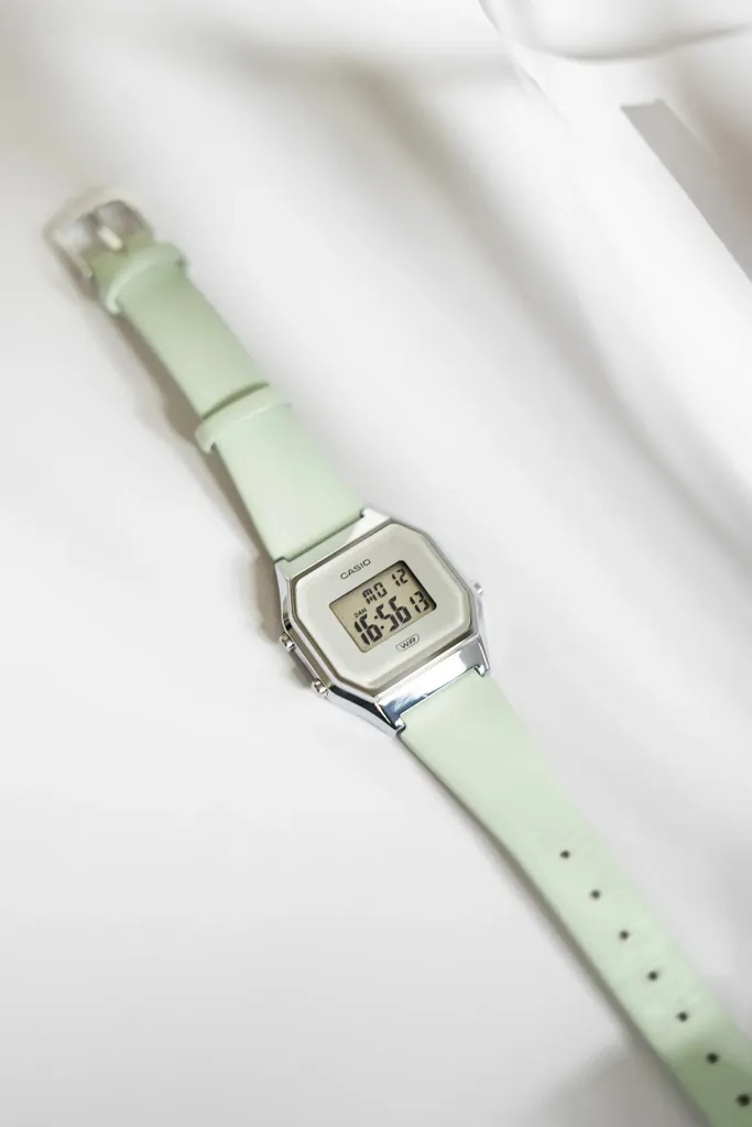 Regala un'Icona: Casio LA680WEL-3EF Orologio Vintage Verde Acqua - 10