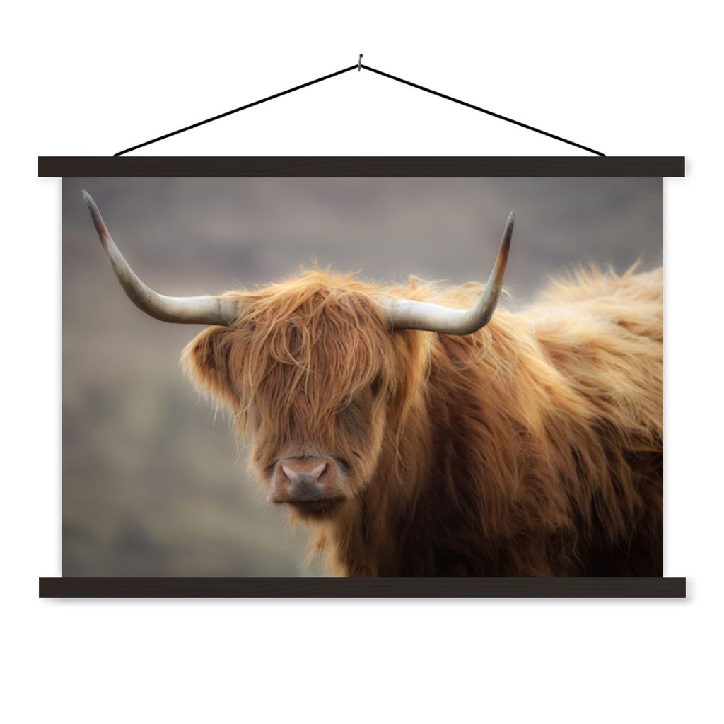 MuchoWow Textilposter Schottischer Highlander - Licht - Porträt 120x80 cm mit schwarzem Rahmen - Wanddeko