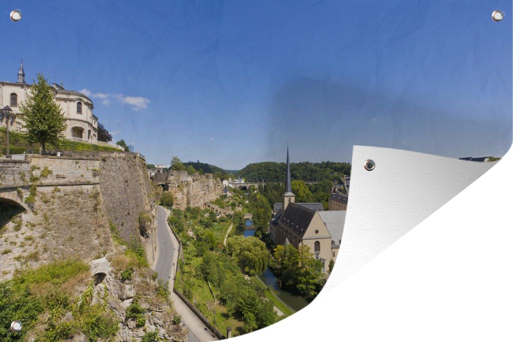 MuchoWow 60x40 cm Outdoor-Poster Gartendeko Sichtschutz Garten Poster für den Garten Ein großes Schloss in Luxemburg in der Nähe einer Stadt