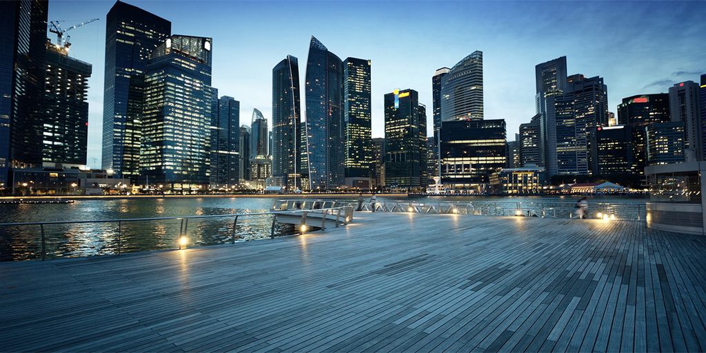 Tulup Glas-Bild - 100x50 -Wandkunst - Wandbild hinter gehärtetem Sicherheitsglas - Sehenswürdigkeiten & Architektur - Singapur bei Nacht - Blau