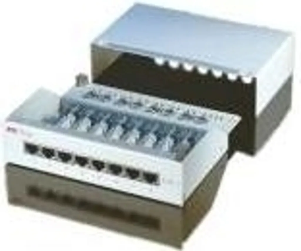 Éliminez les Interférences avec ce Patch Panel 8 Ports Cat.5e Blindé - 2