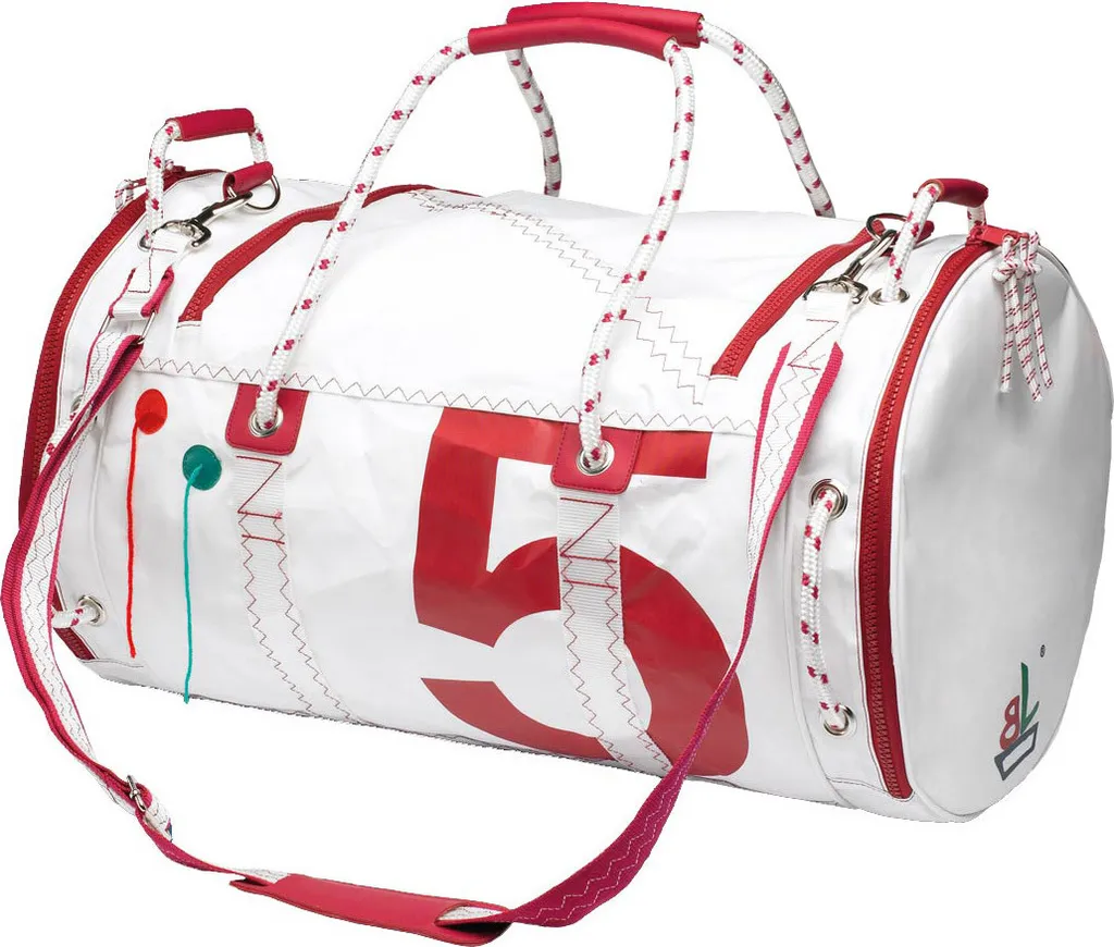 Protégez vos voiles des moisissures avec le sac aéré Sea Mate Rouge