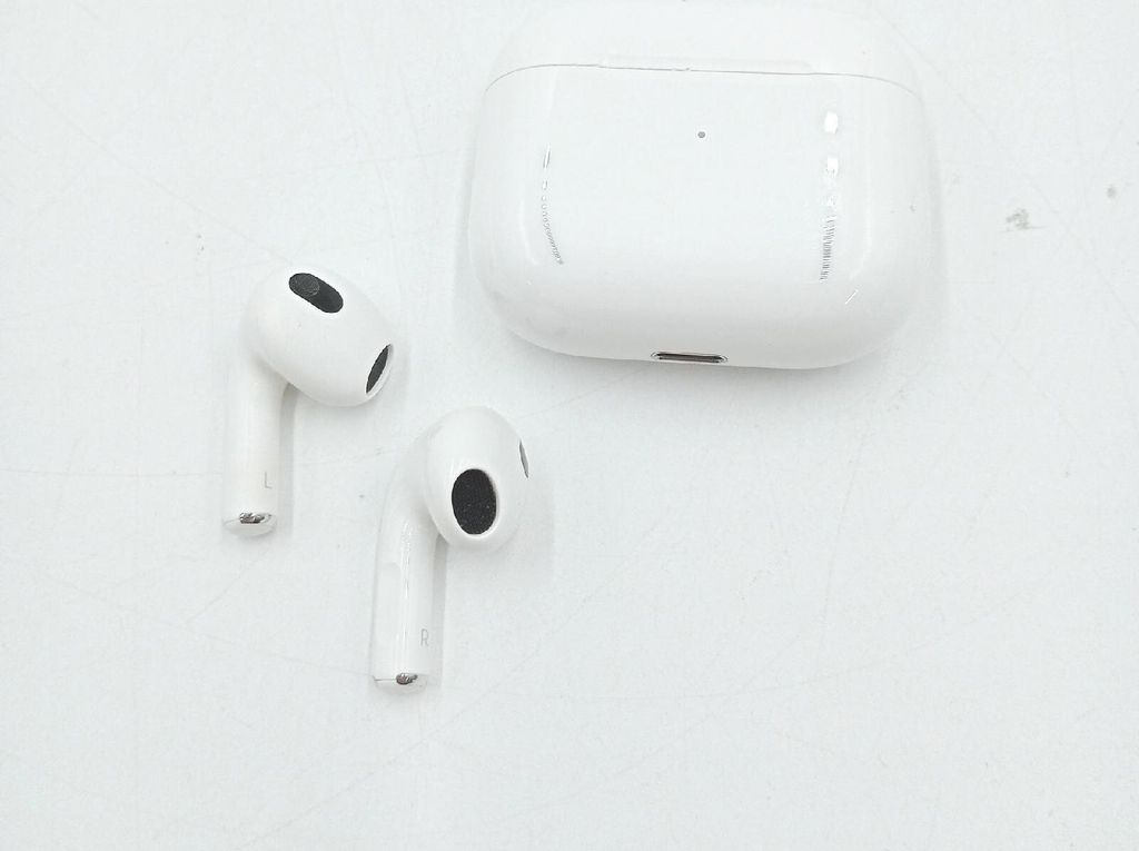 Słuchawki APPLE AirPods (3. generacja) Zdjęcie produktu 25